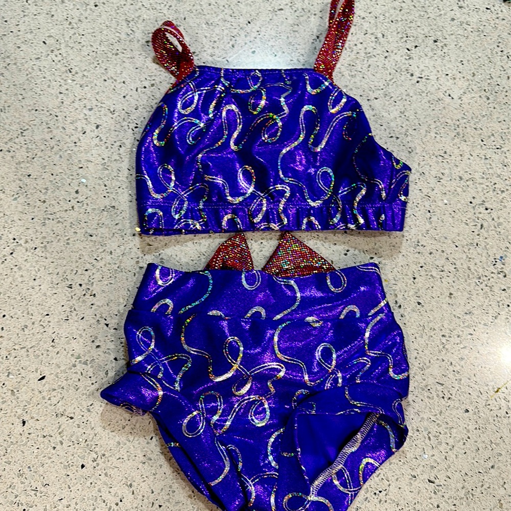 TaytrVibe Dancewear JOEY/Cupid set with bow: size 5/6